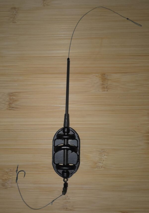 Montura Method Feeder cu Rig pe Spin